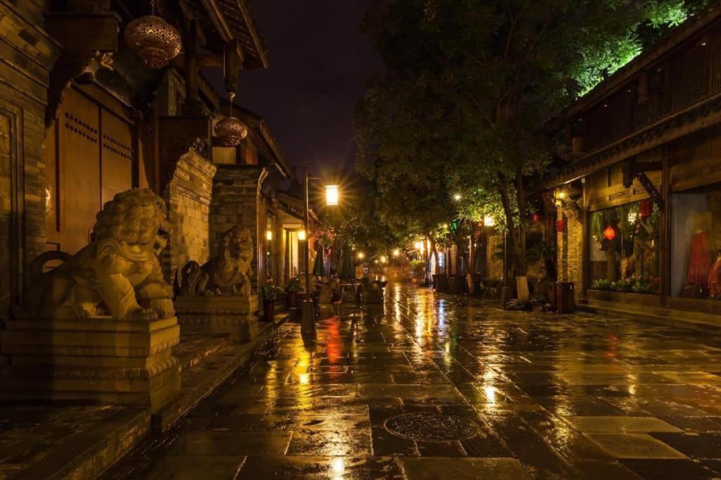 Chengdu Rising Butterfly Hotel Exterior foto