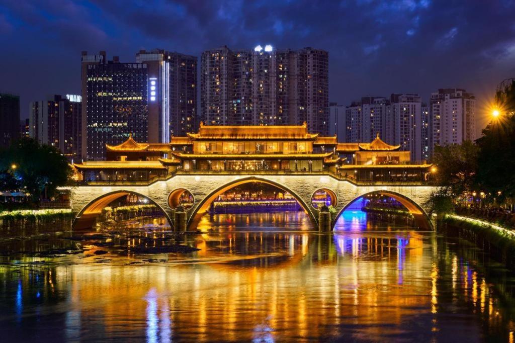 Chengdu Rising Butterfly Hotel Exterior foto