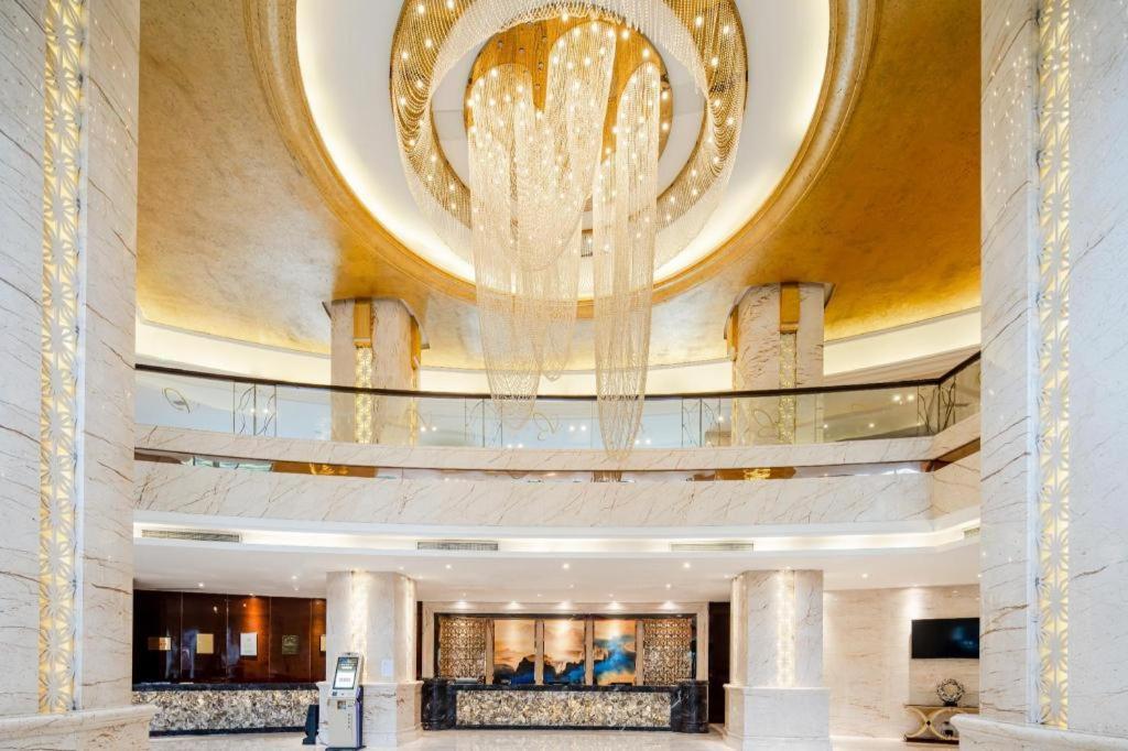 Chengdu Rising Butterfly Hotel Exterior foto