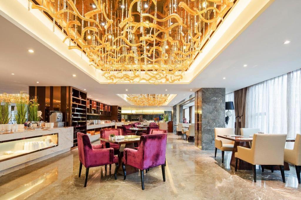 Chengdu Rising Butterfly Hotel Exterior foto