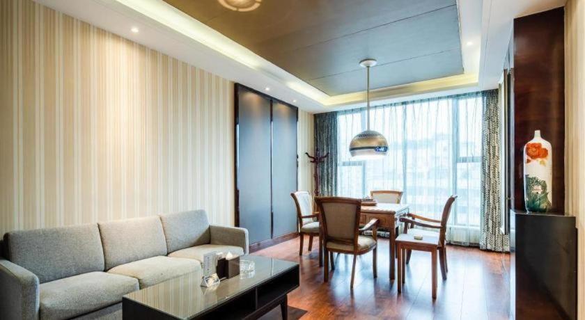 Chengdu Rising Butterfly Hotel Exterior foto